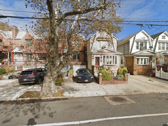 Single-family for Pre-foreclosure East Flatbush, Brooklyn