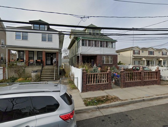 Multi-family for Pre-foreclosure Arverne, Queens