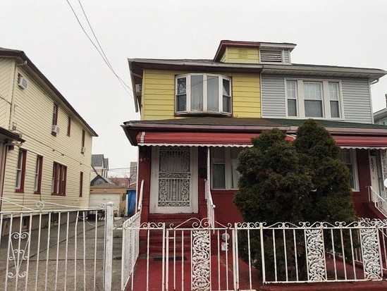 Single-family for Pre-foreclosure / auction East Flatbush, Brooklyn