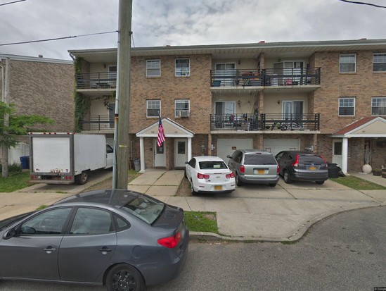 Multi-family for Pre-foreclosure / auction East New York, Brooklyn