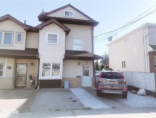 Single-family for Sale Dongan Hills, Staten Island