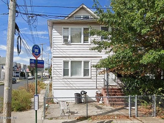 Single-family for Pre-foreclosure / auction Mariners Harbor, Staten Island