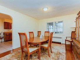 Home for Sale Throggs Neck, Bronx