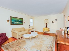 Home for Sale Throggs Neck, Bronx