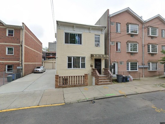 Multi-family for Pre-foreclosure Wingate, Brooklyn