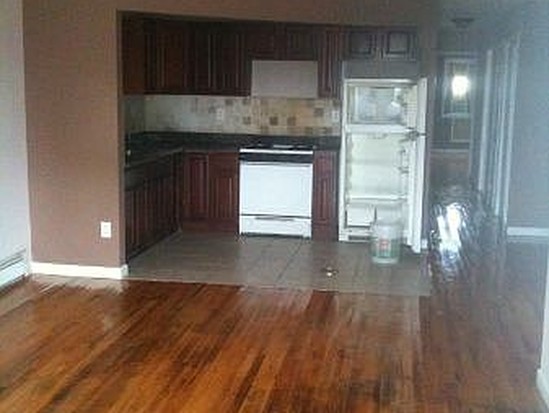 Single-family for Pre-foreclosure / auction Far Rockaway, Queens