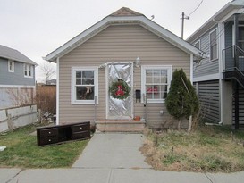 Home for Pre-foreclosure / auction Far Rockaway, Queens