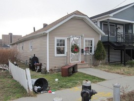 Home for Pre-foreclosure / auction Far Rockaway, Queens