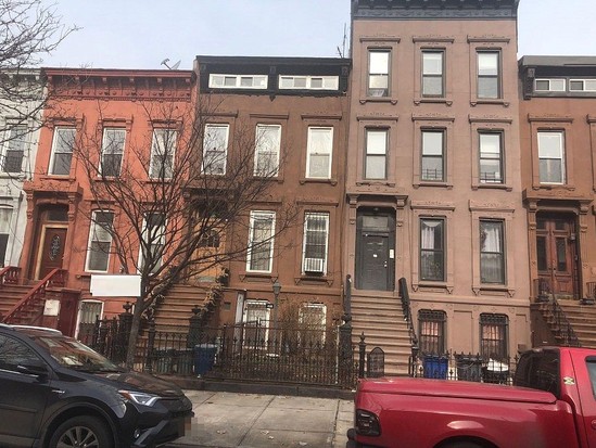 Single-family for Pre-foreclosure / auction Bedford Stuyvesant, Brooklyn