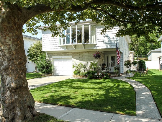 Single-family for Sale Bulls Head, Staten Island