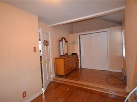 Home for Sale Throggs Neck, Bronx