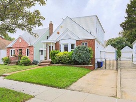 Home for Sale Auburndale, Queens