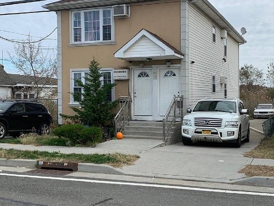 Multi-family for Pre-foreclosure Far Rockaway, Queens