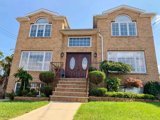 Single-family for Sale Woodrow, Staten Island