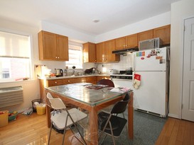 Home for Pre-foreclosure / auction Flushing, Queens