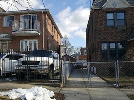 Home for Pre-foreclosure / auction Flushing, Queens