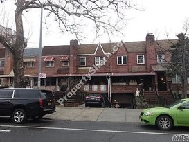 Home for Pre-foreclosure / auction Sunnyside, Queens