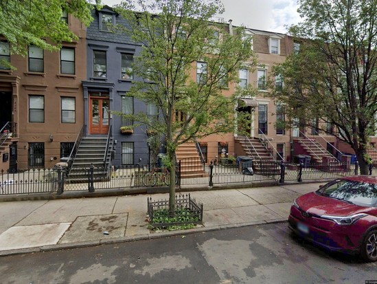 Single-family for Pre-foreclosure Bedford Stuyvesant, Brooklyn