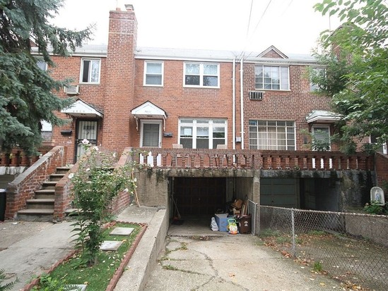 Single-family for Sale Maspeth, Queens