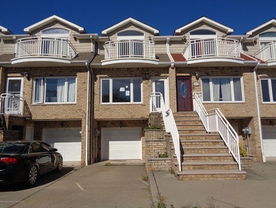 Single-family for Sale South Beach, Staten Island