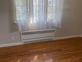 Home for Sale Auburndale, Queens