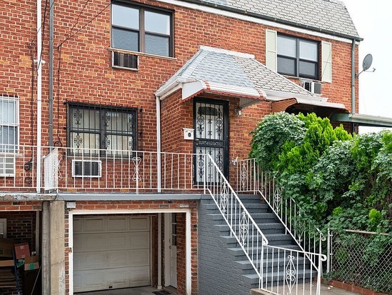 Single-family for Sale Sunnyside, Queens