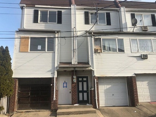 Single-family for Pre-foreclosure / auction Mariners Harbor, Staten Island