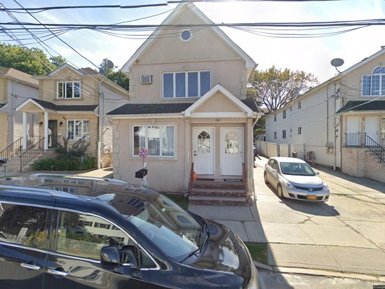 Multi-family for Pre-foreclosure / auction West Brighton, Staten Island