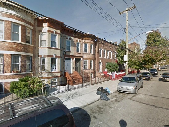 Single-family for Pre-foreclosure / auction East New York, Brooklyn