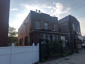 Home for Pre-foreclosure / auction Soundview, Bronx