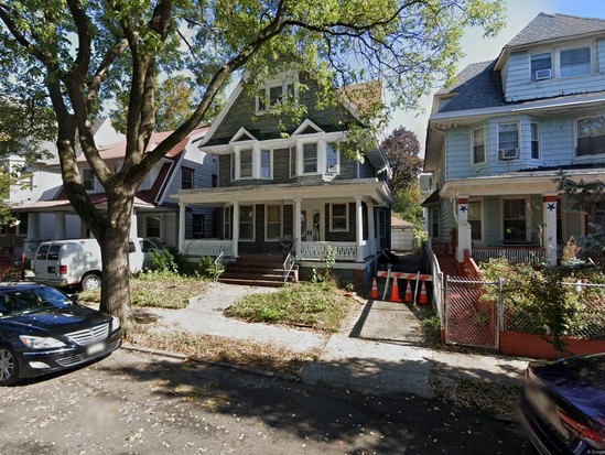 Multi-family for Pre-foreclosure Dimtas Park, Brooklyn