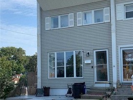 Home for Sale Throggs Neck, Bronx