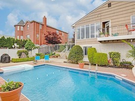 Home for Sale Douglaston, Queens