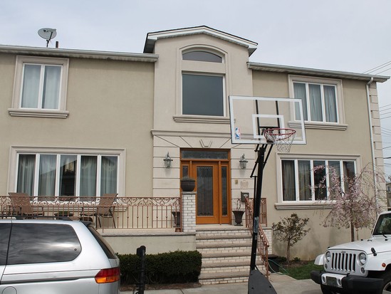 Single-family for Pre-foreclosure Gerritsen Beach, Brooklyn