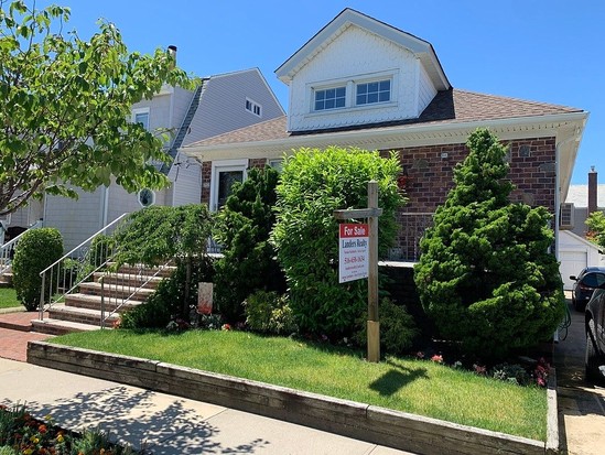 Single-family for Sale Belle Harbor, Queens