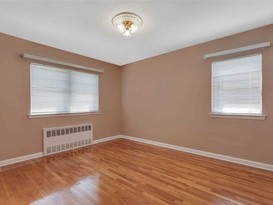 Home for Sale Douglaston, Queens