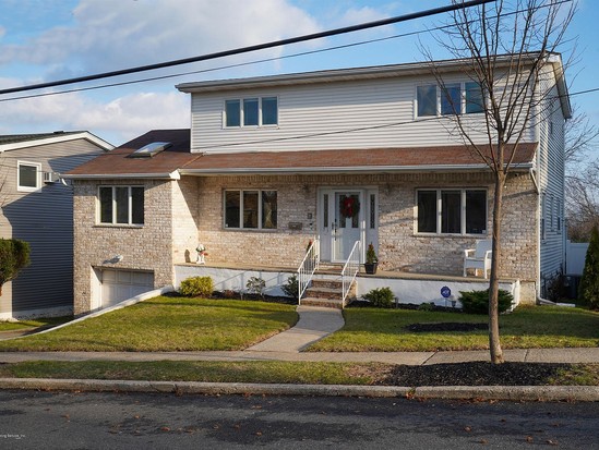 Single-family for Sale Todt Hill, Staten Island