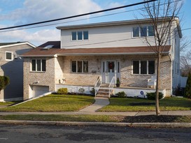 Home for Sale Todt Hill, Staten Island