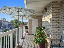 Home for Sale Throggs Neck, Bronx