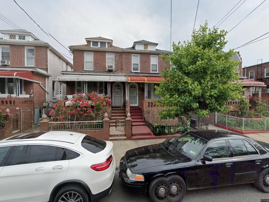 Single-family for Pre-foreclosure East Flatbush, Brooklyn