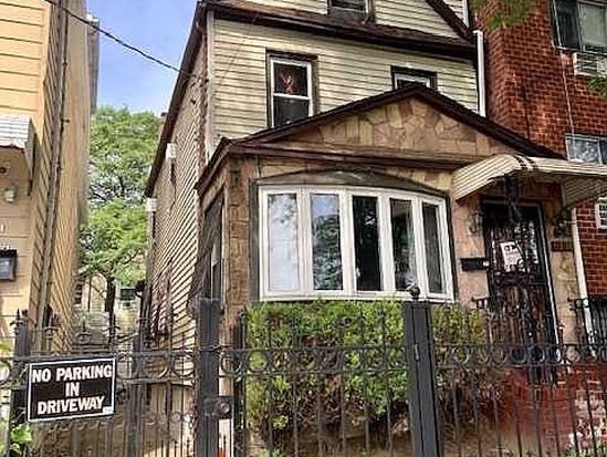 Single-family for Pre-foreclosure / auction Elmhurst, Queens