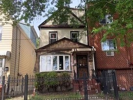 Home for Pre-foreclosure / auction Elmhurst, Queens