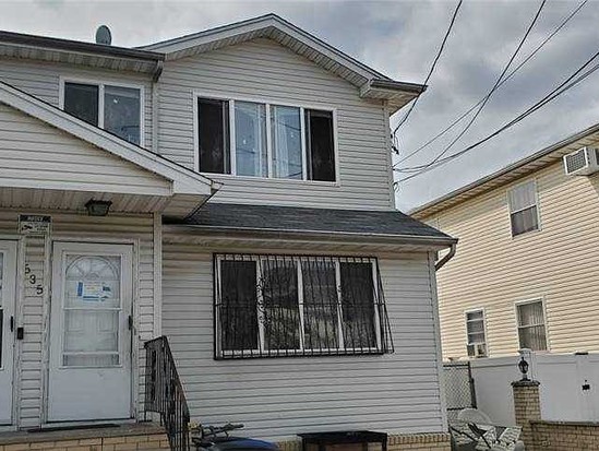 Multi-family for Sale Arverne, Queens