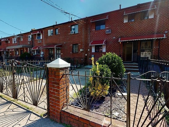 Single-family for Sale Brownsville, Brooklyn