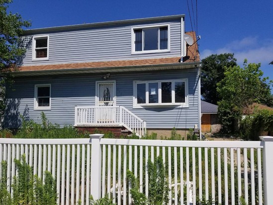 Single-family for Sale Arverne, Queens