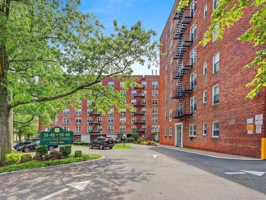 Condo for Sale Douglaston, Queens