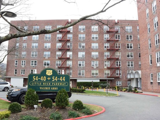 Condo for Sale Douglaston, Queens