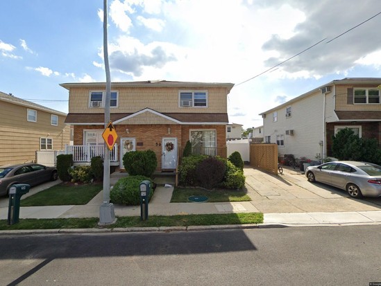 Single-family for Pre-foreclosure Eltingville, Staten Island