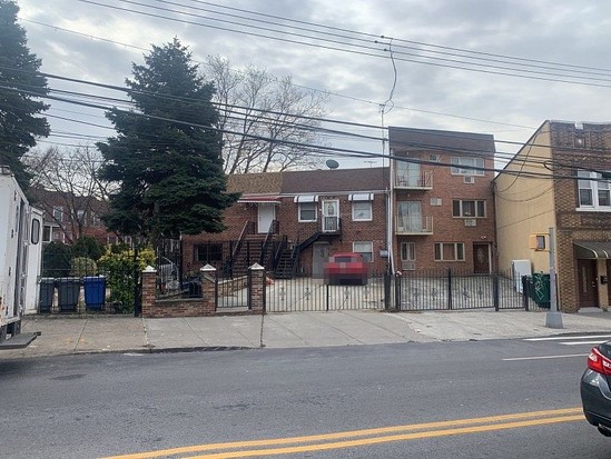 Single-family for Pre-foreclosure / auction Ridgewood, Queens