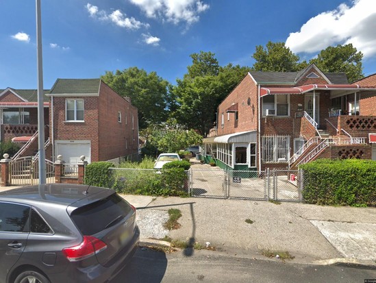 Single-family for Pre-foreclosure East Flatbush, Brooklyn